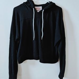 cropped black t-shirt hoodie